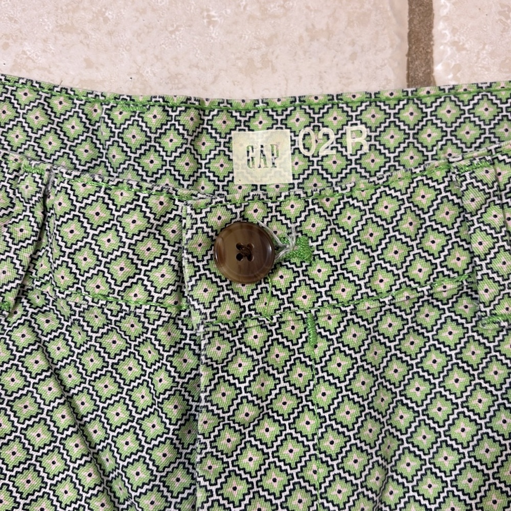 Gap Green Patterned Shorts - image 3